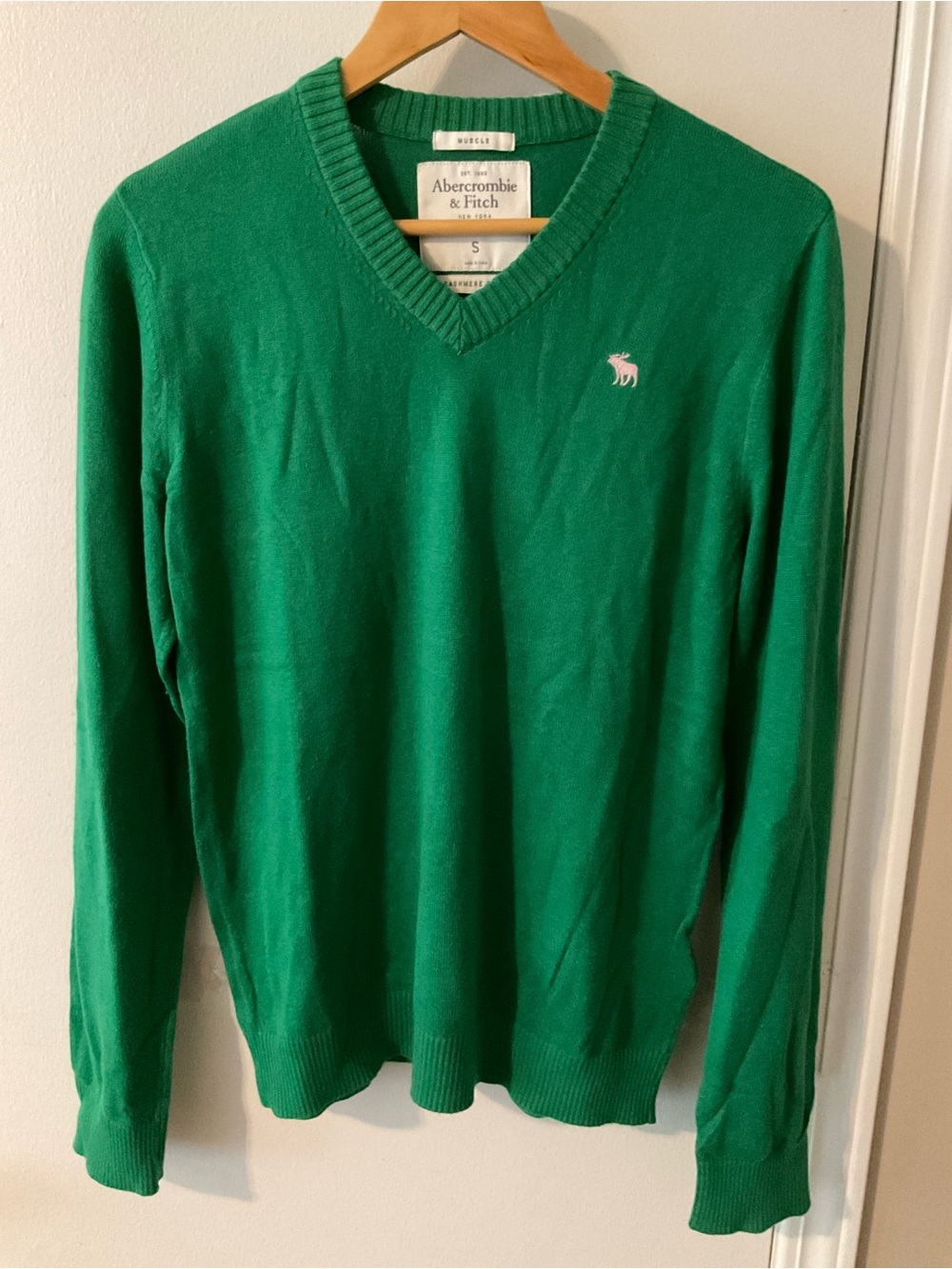 Vintage Y2K Abercrombie Green Muscle V Neck Cotton Cashmere Sweater Small Men